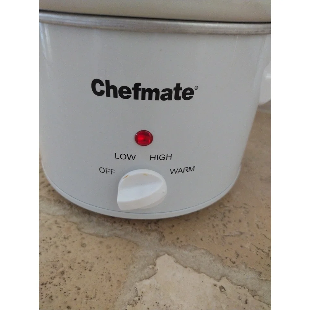 Chefmate 1.5 Quart Slow Cooker‎ White Three Heat Settings Power Light Ceramic